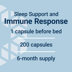 Persona sosteniendo cápsula Life Extension antes de dormir, uso práctico