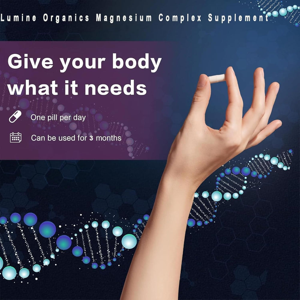 Lumine Organic cápsulas en mano para mostrar escala y dosificación práctica
