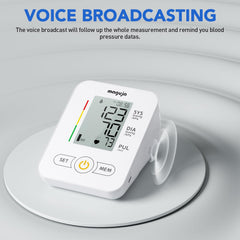 maguja monitor en mesa de hogar ambiente tranquilo para seguimiento diario