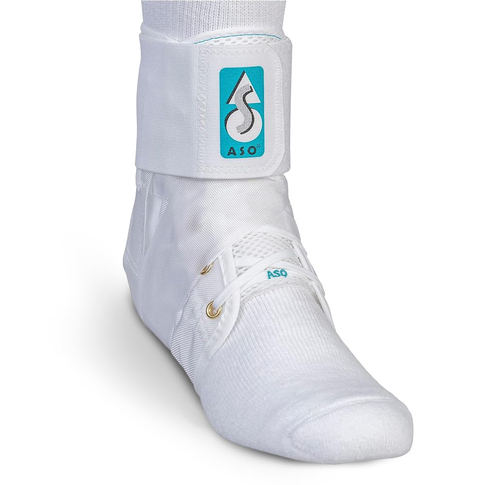 Med Spec ASO vista frontal de la tobillera mostrando su perfil bajo y ajuste