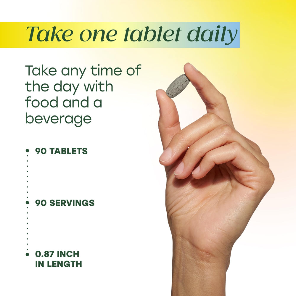 megafood tableta en mano para comparar tamaño y porción diaria