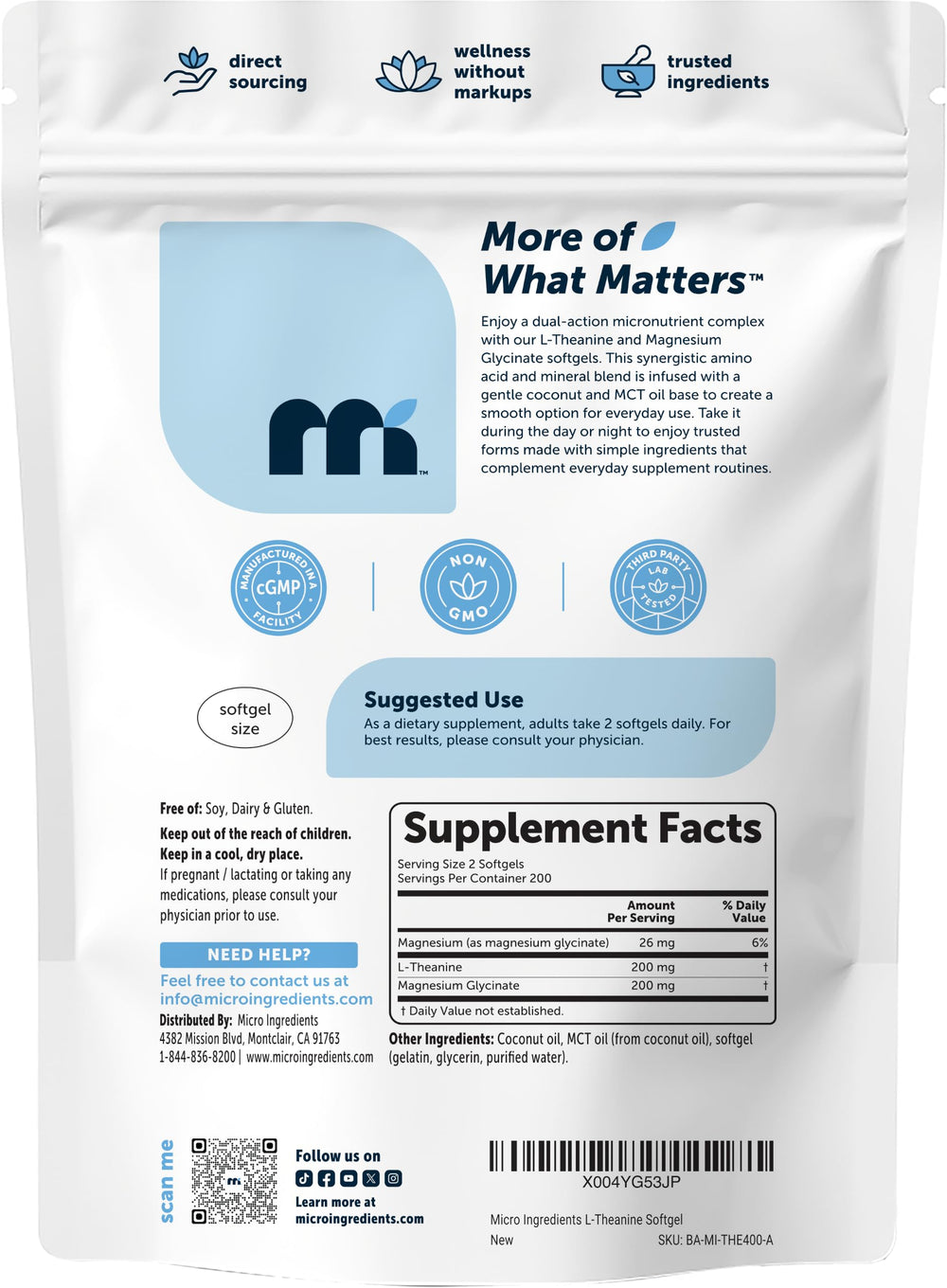 Micro Ingredients persona sosteniendo softgel junto a frasco en uso diario