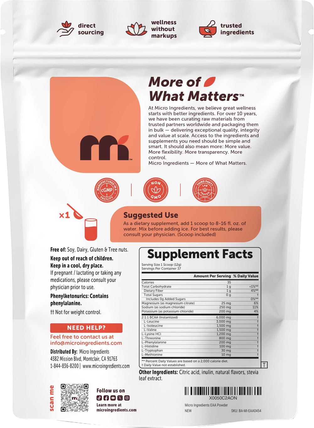 Pouch de Micro Ingredients en mano para comparar tamaño y duración del envase