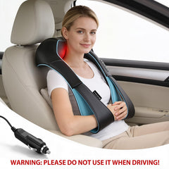 Mo Cuishle conectado en coche usando cargador para masaje en viaje