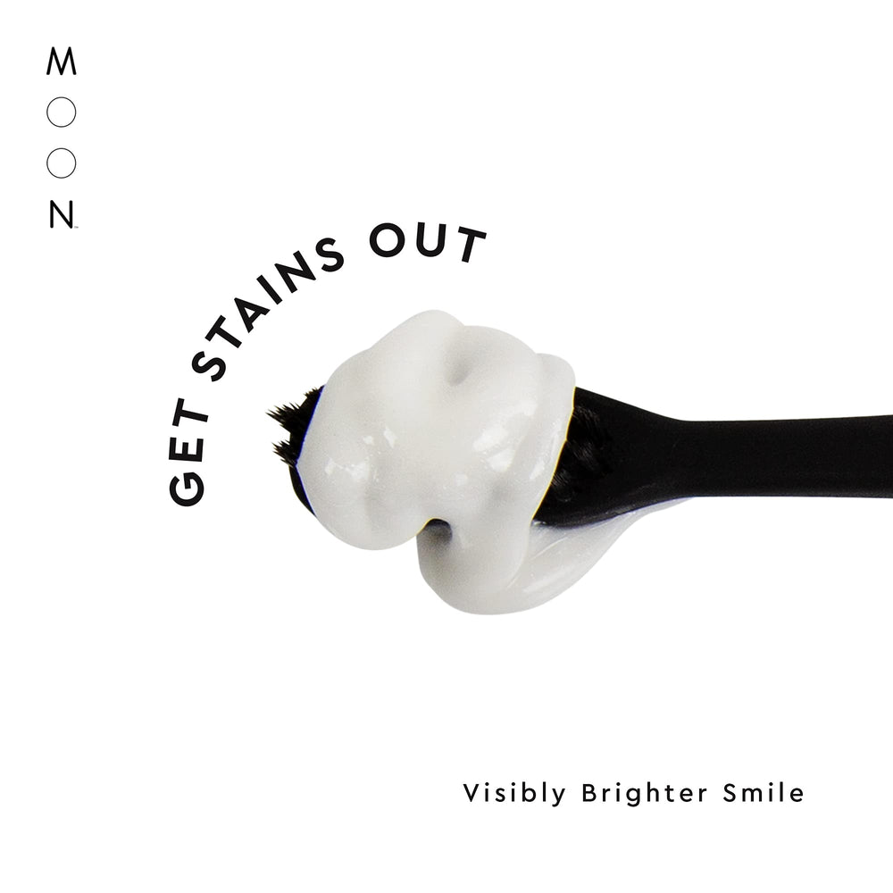 MOON tubo abierto con crema lista para cepillado y frescor