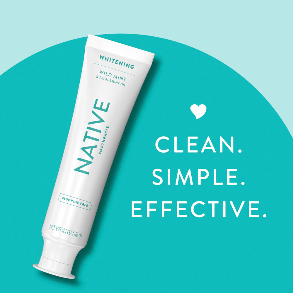 Native closeup en menta mostrando aceite de peppermint y frescor natural