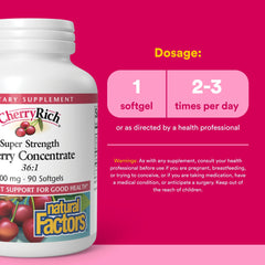 Natural Factors CherryRich cápsulas en mano para apreciar tamaño y dosificación