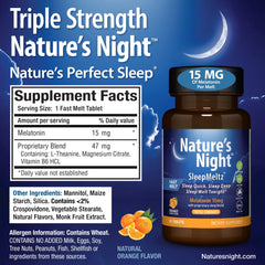 Nature's Night tableta en mano para ver textura y facilidad de uso