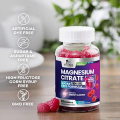 Nature's Nutrition persona disfrutando gomita para rutina diaria