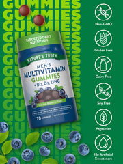 Nature's Truth gomita en mano mostrando tamaño y fácil consumo