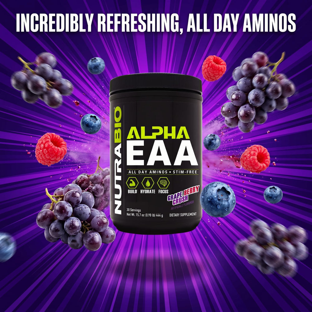 Vaso preparado de NutraBio Alpha EAA listo para beber, hidratación y electrolitos inmediatos
