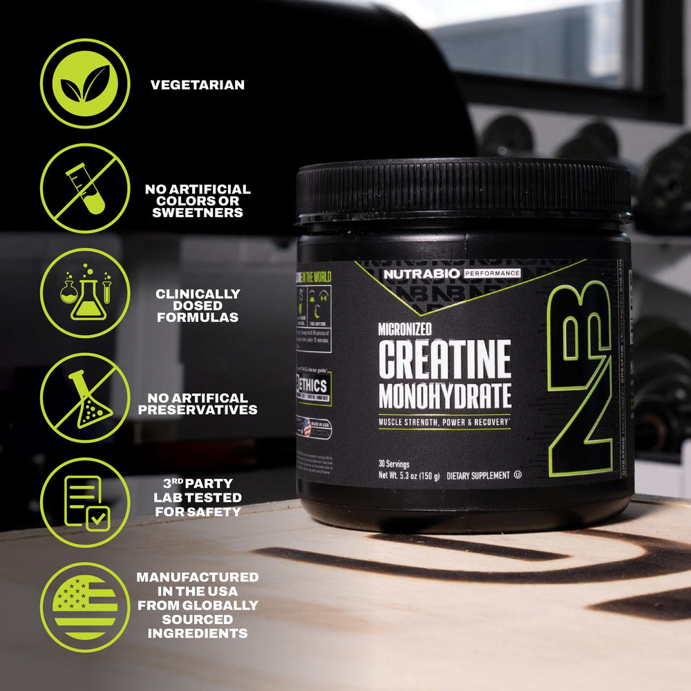 NutraBio creatina en batido deportivo mezcla con otros suplementos