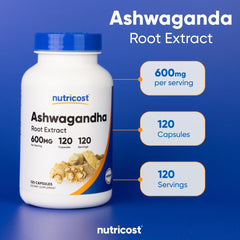 Nutricost primer plano del polvo de ashwagandha para transparencia