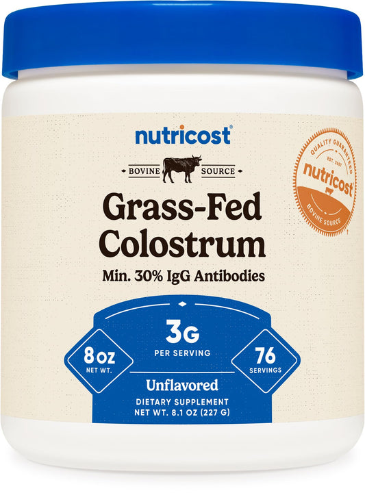 Nutricost envase frontal del colostro mostrando la marca y cantidad