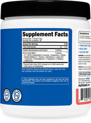 Nutricost producto junto a equipo de gimnasio para uso deportivo