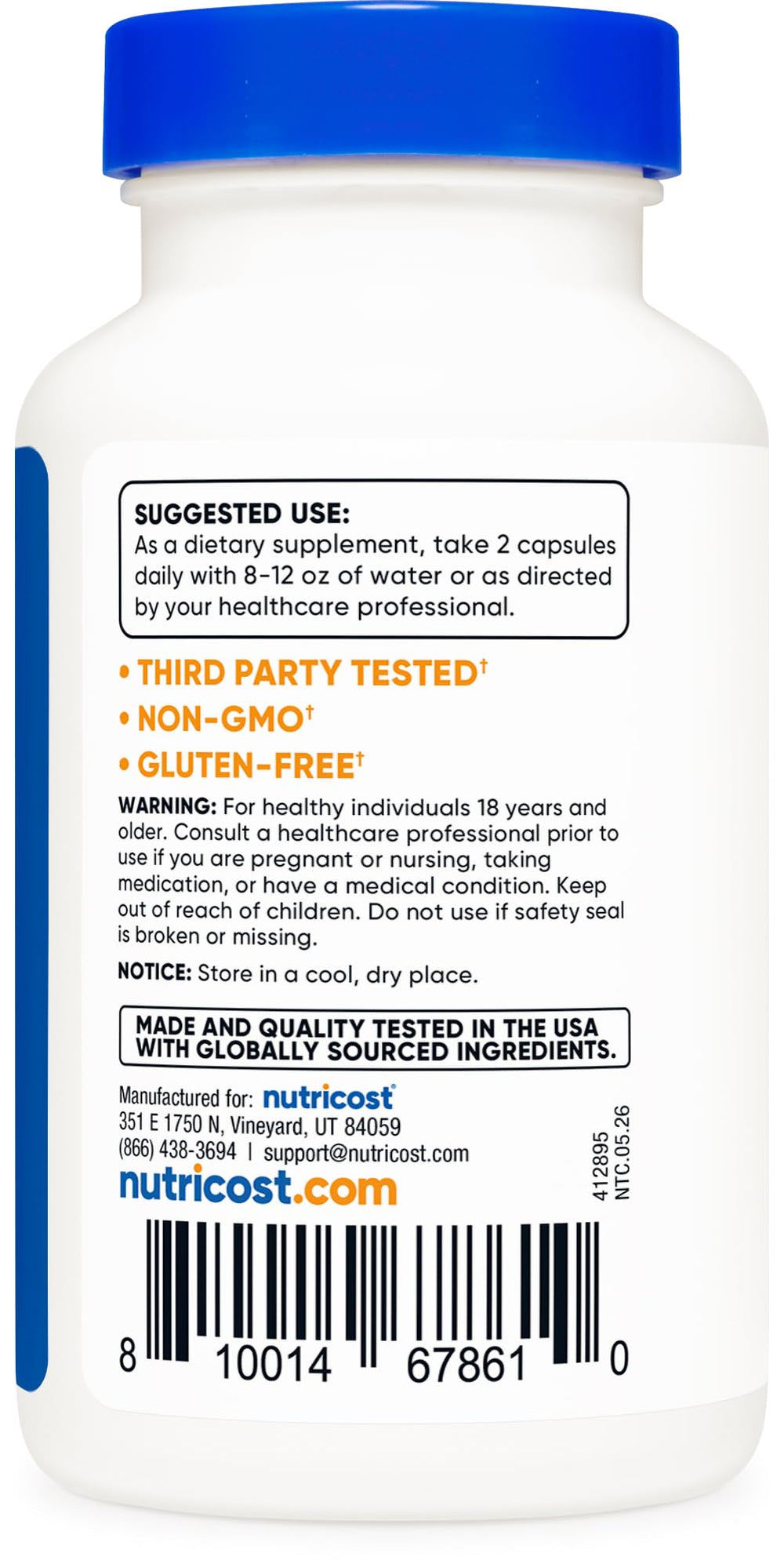Nutricost cápsula en mano para mostrar tamaño y dosificación clara
