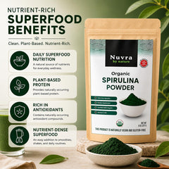 Nuvra by Nature cuchara con spirulina resaltando la textura y dosificación