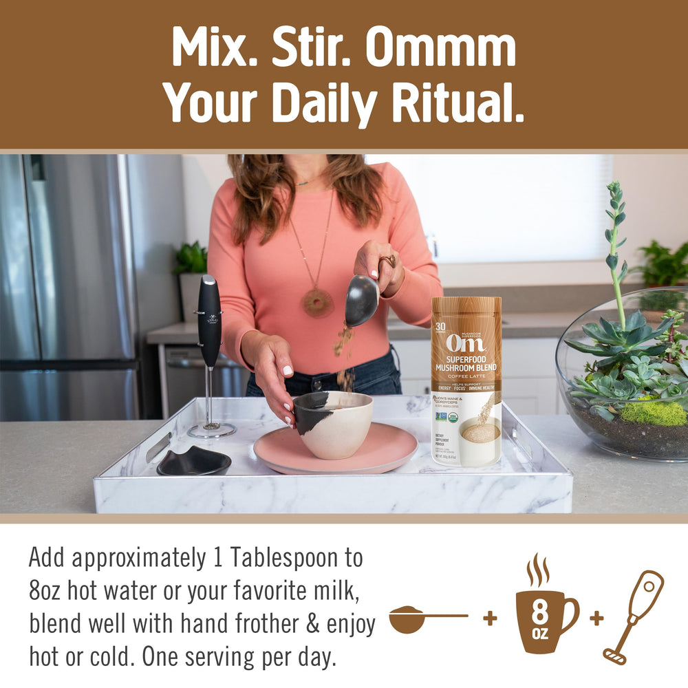 OM MUSHROOM SUPERFOOD ingredientes: café, Lion's Mane y Cordyceps visibles