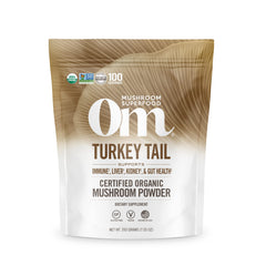 OM MUSHROOM SUPERFOOD envase frontal de Turkey Tail que muestra presentación y beneficio