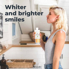 Oxyfresh primer plano de sonrisa ilustrando protección estética dental