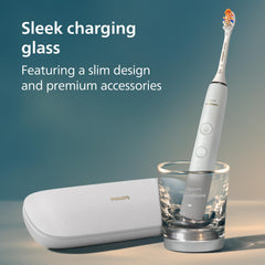 Philips Sonicare persona cepillándose en baño guiada por la app para mejor técnica