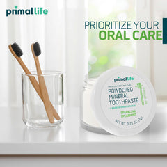 Primal Life Organics en baño minimalista ilustrando uso diario