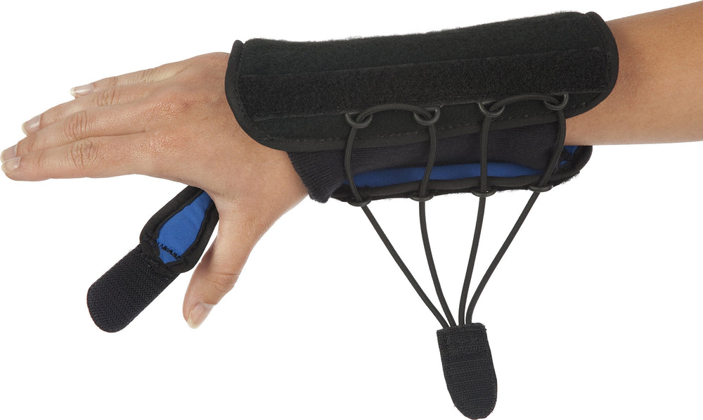 ProCare Quick-Fit Wrist II en uso durante escritura, ofreciendo sujeción y destreza