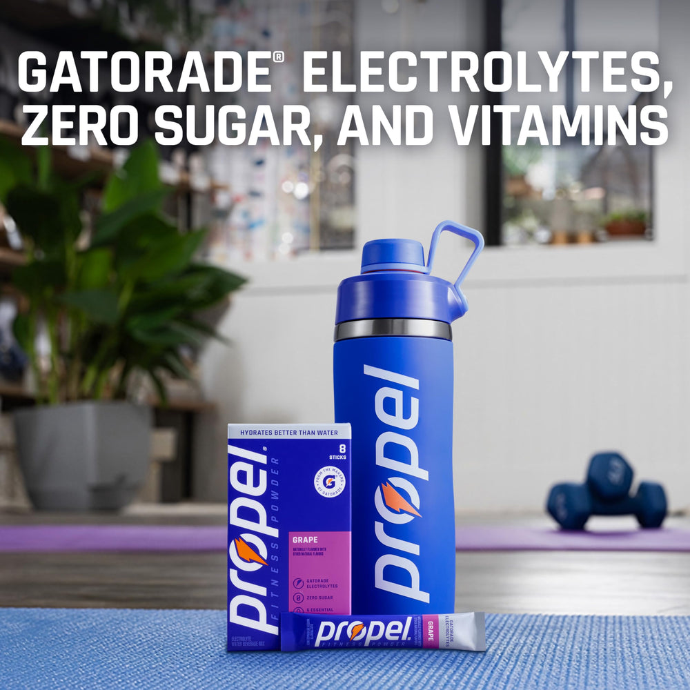 Propel bebida disuelta en vaso lista para beber y refrescar