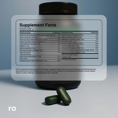 Ro etiqueta con lista de nutrientes que resalta 23 vitaminas y minerales