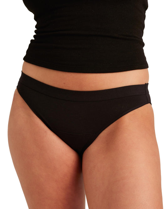 Saalt modelo de ropa interior para periodo bikini, uso diario cómodo.