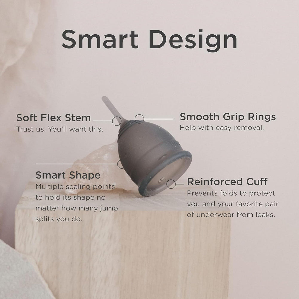 Tallo flexible de Saalt Soft Cup facilita extracción suave.