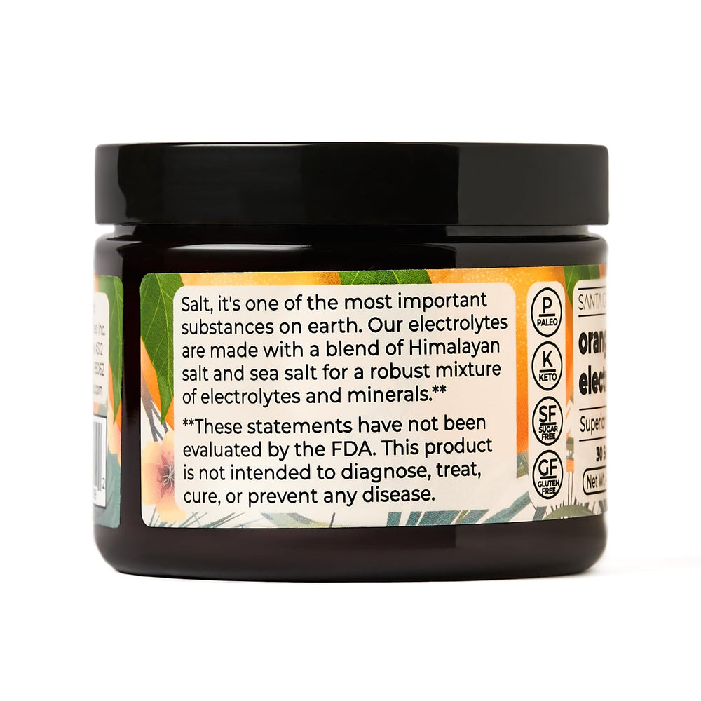 Santa Cruz Paleo producto en sendero outdoor hidratando durante actividad