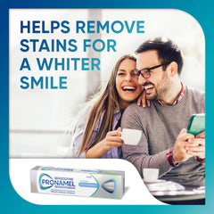 Sensodyne Pronamel comparación de tamaño en mano para visualizar cantidad