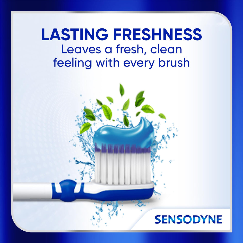 Sensodyne pasta en cepillo demostrando aplicación y alivio