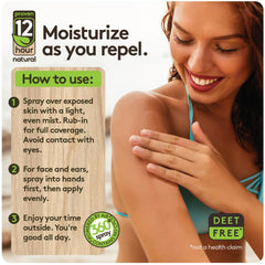 Persona aplicando Shubug Clean Mist antes de caminata al aire libre