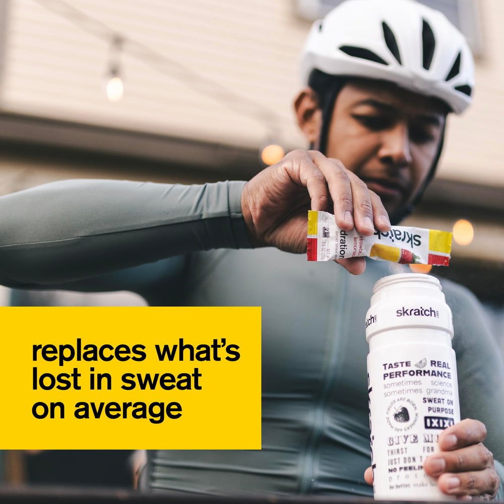 Skratch Labs bebida mezclada en vaso mostrando color y refresco natural