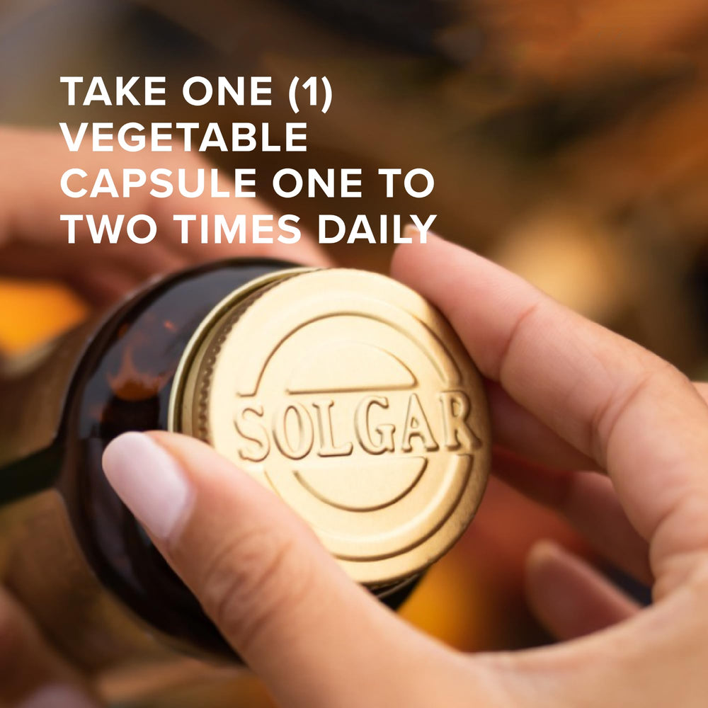 Solgar Biotina Potencia Mejorada, cápsulas visibles para uso diario y estilo de vida activo.