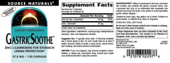 Frasco de Source Naturals en una mano para comparar tamaño y porción, escala práctica