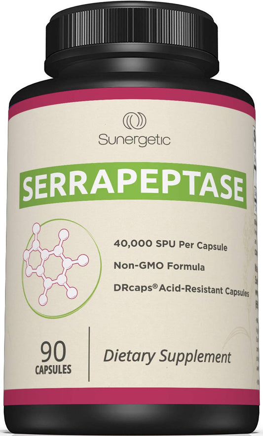 Sunergetic Serrapeptase: botella con cápsulas fáciles de tragar para apoyo potencial a la salud sinusal.
