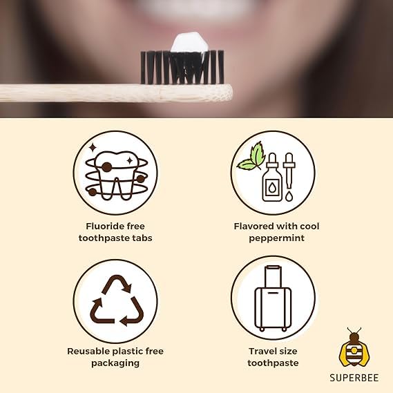 SuperBee Dentos ambiente de baño con cepillo, lifestyle que inspira uso diario