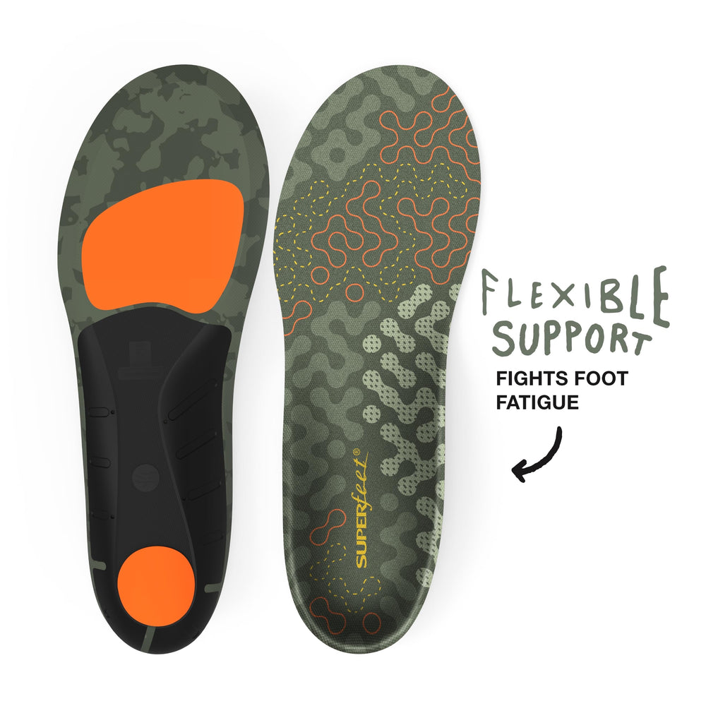 Superfeet Hike Cushion en uso durante una caminata demostrando comodidad prolongada