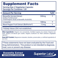 Superior Labs detalle de cápsulas vegetales resaltando textura y fácil ingestión