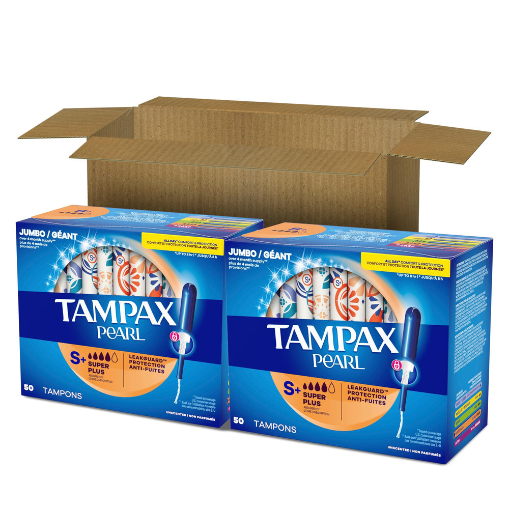Tampax en bolso femenino listo para días fuera de casa, discreción y protección