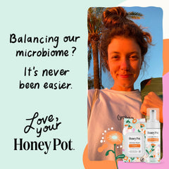 The Honey Pot toallita mostrando humedad para limpieza eficaz