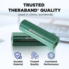 THERABAND rodillo en ambiente doméstico ofreciendo relajación después del trabajo