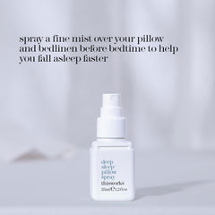 THISWORKS spray aplicándose sobre funda de almohada, ayuda a crear rutina