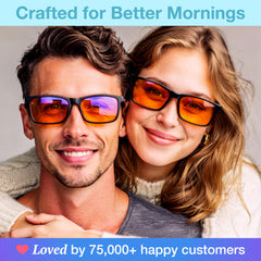 THL SLEEP usuario usando gafas frente a ordenador reduce deslumbramiento