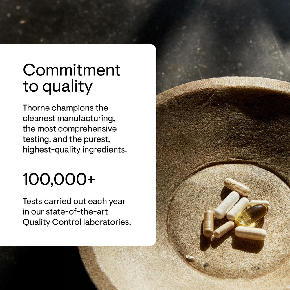 THORNE etiqueta con ingredientes y beneficios para transparencia