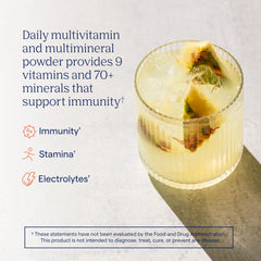 Trace Minerals polvo del sobre abierto con textura fina, beneficiosa para disolución instantánea