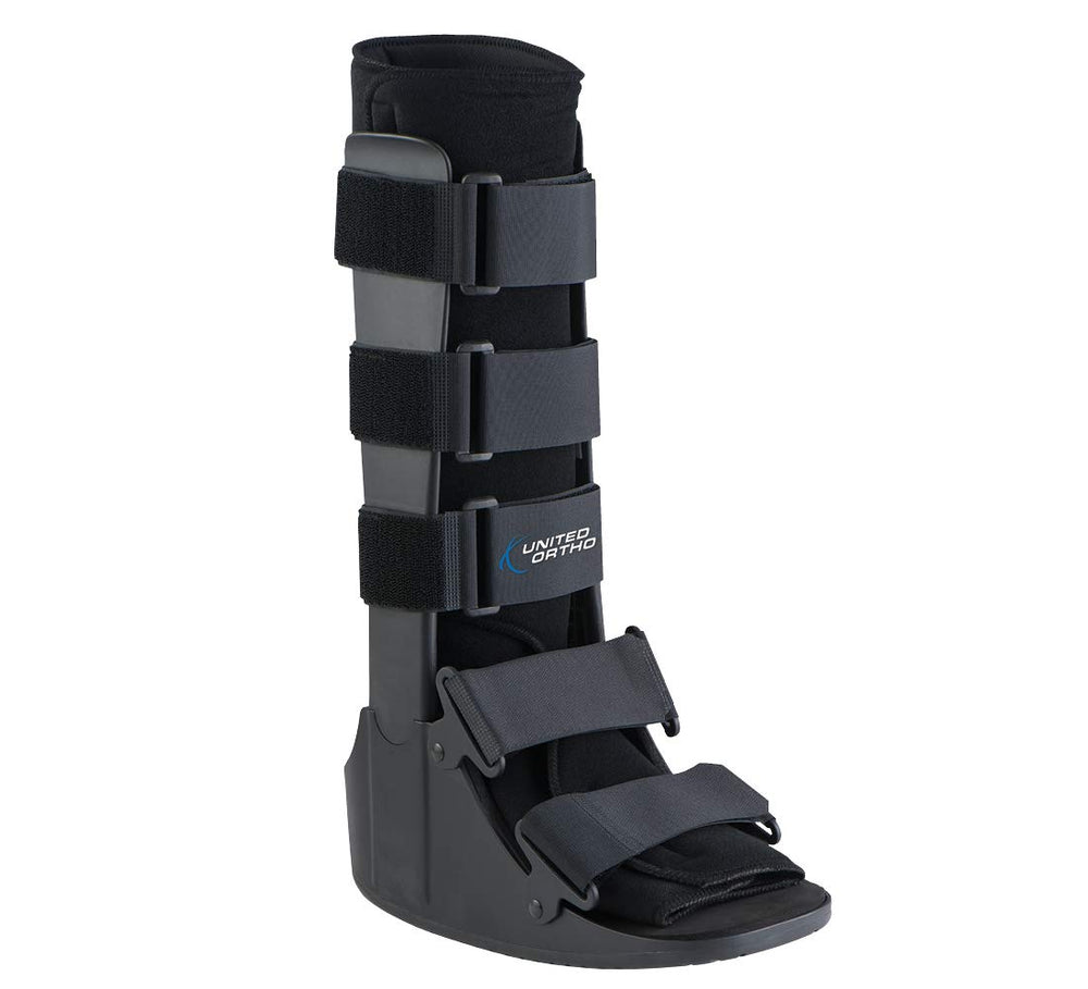 United Ortho bota Cam Walker vista frontal que muestra cierre y soporte
